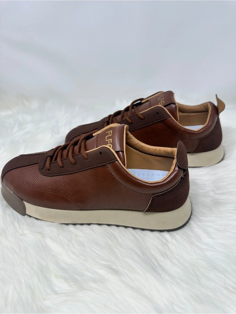 Chunky Sole Minimalist Casual Sneakers